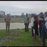 लगातार हो रही भारी बरसात के दृष्टिगत पुलिस द्वारा गंगा घाटों पर स्नान व नदी/नालों के किनारे रहने वाले लोगों को किया जा रहा सचेत