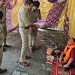 ऑपरेशन कालनेमि” को सफल बनाने एसएसपी अजय सिंह खुद उतरे सड़क पर, साधुओ को बदनाम करने वाले ढोंगी बाबाओ से किया शास्त्रतार्थ, बेगुण साधुओ को कराये पुलिस स्टेशन के साक्षात् दर्शन, पुलिस ने साधु के भेष मे एक बांग्लादेशी सहित 25 फ़र्ज़ी बाबाओ को किया गिरफ्तार !