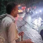 कावड़ यात्रियों की सुरक्षा के लिए प्रतिबद्ध दून पुलिस, सात मोड़ पर वाहन पलटने से हुई दुर्घटना में घायल महिला को तत्काल पहुँचाया अस्पताल