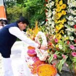 मुख्यमंत्री ने कारगिल विजय दिवस पर शहीद स्मारक पर पुष्प चक्र अर्पित कर शहीद को दी श्रद्धांजलि, परमवीर चक्र विजेताओं की अनुग्रह राशि 50 लाख से बढ़ाकर की गई डेढ़ करोड़