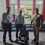 देहरादून में अवैध रूप से निवास कर रहे 1 बांग्लादेशी नागरिक को पुलिस ने किया गिरफ्तार, अपनी पहचान छिपाकर देहरादून में अवैध रूप से बंगाली डॉक्टर के रूप में काम कर रहा था बांग्लादेशी नागरिक