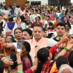 कैबिनेट मंत्री गणेश जोशी के रक्षा बंधन कार्यक्रम मे केंद्रीय मंत्री शेखावत और मुख्यमंत्री धामी ने की शिरकत, मसूरी विधानसभा की 15 हज़ार बहनो ने जोशी की कलाई पर बंधा रक्षा सूत्र, जोशी ने कहा मे मंत्री ही नहीं एक भाई भी हूँ !