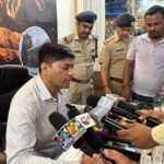 हरिद्वार में दिन दहाड़े हुई सनसनीखेज लूट का हरिद्वार पुलिस ने किया पर्दाफाश, लूट को अंजाम देने वाले चारो आरोपियों को किया गिरफ्तार, पुलिस ने आरोपियों के कब्ज़े से लूट की ज्वेलरी और नगदी की बरामद !