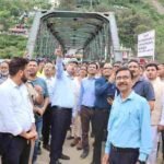 थराली में आपदा प्रभावित क्षेत्रों के लिए भारत सरकार की अंतरमंत्रालयीय टीम ने हवाई सर्वे कर किया विस्तृत सर्वेक्षण, टीम ने थराली के चेपड़ो, कोटदीप, राडीबगड़ और देवाल के मोपाटा सहित नंदानगर क्षेत्र में हो रहें भू-धसाव का किया हवाई सर्वे