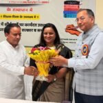 राष्ट्रीय फलक पर अपनी प्रतिभा का लोहा मनवा रहे हैं प्रवासी उत्तराखंडी: डॉ धन सिंह रावत, मुंबई में शिक्षा के क्षेत्र में उत्कृष्ट योगदान देने वाले प्रवासियों को कैबिनेट मंत्री ने किया सम्मानित