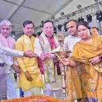 राज्य के 25 वर्ष पूर्ण होने के उपलक्ष्य में तीन दिवसीय देवभूमि रजत उत्सव कार्यक्रम का मुख्य अतिथि राज्यसभा सांसद नरेश बंसल ने दीप जलाकर एवं शंखनाद के साथ किया शुभारम्भ