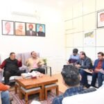 कैबिनेट मंत्री गणेश जोशी ने मसूरी विधानसभा क्षेत्र में चल रहे विकास कार्यों और क्षेत्र में आपदा के पुनर्निर्माण कार्यों की कि समीक्षा बैठक, बैठक मे मौजूद अधिकारियो को कार्य मे तेज़ी लाकर सभी कार्यों को जल्द पूर्ण करने के दिये निर्देश !