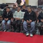 नैनीताल के यातायात को सुचारु रखने के लिए पुलिस ने कसी कमर,वोल्वो इंटरसिटी बस, सिडकुल बस संचालकों की ली बैठक, बैठक के दौरान मौजूदो को दिये अहम निर्देश !