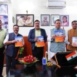 मुख्यमंत्री ने किया औद्योगिक विकास तथा सूक्ष्म, लघु एवं मध्यम उद्यम विभाग के शासनादेशों के संकलन का विमोचन