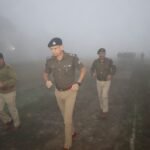 घना कोहरा और कड़कड़ाती ठंड भी नहीं रोक पाई उधमसिंह नगर पुलिस के कदम, घने कोहरे और कड़ाके की ठंड के बीच अनुशासन का दिखा सशक्त प्रदर्शन, एसएसपी मणिकांत मिश्रा के निर्देशन में रिजर्व पुलिस लाइन रुद्रपुर में हुआ साप्ताहिक परेड का आयोजन !