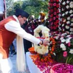 मुख्यमंत्री ने विजय दिवस पर शहीद स्मारक में पुष्पचक्र अर्पित कर वीर बलिदानियों को दी श्रद्धांजलि, भारतीय सेना के शौर्य, त्याग और अटूट राष्ट्रनिष्ठा की गौरव गाथा का दिन है विजय दिवस