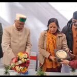 मसूरी में धूमधाम से मना 77वां गणतंत्र दिवस, पालिका अध्यक्ष मीरा सकलानी ने फहराया राष्ट्रीय ध्वज !