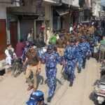 रुद्रपुर मे नशा तस्कर को पकड़ने गई ANTF और SOG टीम पर किया पथराव, भीड़ ने स्मैक के साथ पकडे गये नाज़िम को छुड़ाने का किया प्रयास, पथराव मे एक सिपाही गंभीर रूप से हुए घायल, पुलिस और RAF ने निकला फ्लैग मार्च !