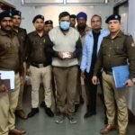 नैनीताल पुलिस ने महिलाओ के गले से मंगलसूत्र झपटने वाले शातिर आरोपी को किया गिरफ्तार, पुलिस ने आरोपी के पास से झपटे हुई दो मंगल सूत्र किये बरामद, आरोपी पर पहले से ही हत्या मारपीट हत्या का प्रयास तथा आर्म्स एक्ट सहित कुल 10 अभियोग है पंजीकृत !