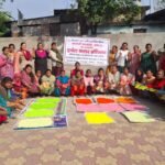 ग्रामीण महिलाओं के हर्बल रंगों से महकेगी होली, घर-घर बिखरेगी खुशियों की बहार, समूह की महिलाओं ने तैयार किए 2.5 कुंतल प्राकृतिक रंग, होली बाजार में बढ़ी रौनक,रायपुर–सहसपुर में तैयार हो रहे हर्बल रंग, सुरक्षित होली की पहल*