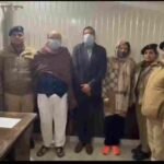 तिब्बती मार्केट में हुई युवक की हत्या का दून पुलिस ने किया खुलासा, घटना की साजिश में शामिल मृतक की माँ सहित 2 अन्य सहयोगियों को पुलिस ने किया गिरफ्तार, मृतक व्यक्ति का अपनी माँ व उसके सहयोगियों के साथ सम्पत्ति को लेकर चल रहा था विवाद