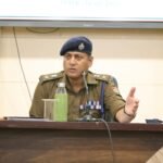 राजधानी पुलिस ने होली को सकुशल संपन्न कराने को लेकर सभी तैयारिया की पूरी,देहरादून जनपद को 3 सुपर जोन, 8 जोन, 21 सेक्टर तथा 53 सब सेक्टर में बांटा, एसएसपी ने सभी जनपद वासियो से कानून का पालन करने की करी अपील !