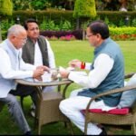 एमडीडीए में ओटीएस स्कीम लागू कराने को मोर्चा ने दी मुख्यमंत्री दरबार में दस्तक, मुख्यमंत्री से मिलकर mdda के चाबुक से लोगो की जान बचाने की लगाई गुहार !