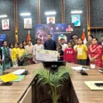 नवरात्र के पावन अवसर पर डीएम ने की देवियों की स्तुति; 10 बालिकाओं की शिक्षा को किया पुनर्जीवित,मुख्यमंत्री के मागदर्शन में जिला प्रशासन ने 136 से अधिक बालिकाओं की शिक्षा को कराया दोबारा शुरू,पिता की मृत्यु उपरान्त आराध्या; माही चौहान; सोफिया अल्वी; अनुष्का शर्मा; हर्षिता की बीकॉम शिक्षा पर आये संकट तक अभिभावक बना जिला प्रशासन !