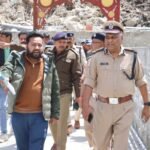 चारधाम यात्रा-2026: श्री बद्रीनाथ एवं हेमकुण्ड साहिब यात्रा की तैयारियों का एडीजी प्रशासन ने लिया जायजा,यात्रा रूट का किया स्थलीय निरीक्षण, स्टेकहोल्डर्स के साथ किया संवाद !