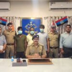 नशामुक्त देवभूमि अभियान मे उधमसिंह नगर पुलिस ने की बड़ी कार्यवाही, SOG और रुद्रपुर पुलिस टीम के साझा प्रयास से करीब तीन करोड़ रुपयों का गांजा किया बरामद,नशा तस्कर की होशियारी भी आरोपियों के नहीं आई काम, पकडे गये तीनो आरोपी शातिरना तरीके से कर रहे थे अवैध गँजे की तस्करी,सुतली के गठटरो के बीच मे छुपा कर ले जा रहे थे नशे का सामान !