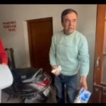 मसूरी के व्यापारियों ने बिना लाइसेंस दही-पनीर सप्लाई करने वाले आरोपी वसीम को पकड़कर पुलिस के किया हवाले, मसूरी पुलिस सहारनपुर से आये नकली पनीर ओर अन्य खाद्य समँग्री को किया जब्त !