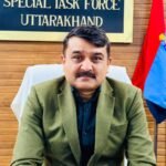बाहरी राज्यों से फ़र्ज़ी शास्त्र लाइसेंस लेकर उत्तराखंड मे ट्रांसफर कराने वालों पर एस टी एफ की टेढ़ी नज़र,. एक माह की अवधि से हजारों की संख्या में बाहरी राज्यों से स्थानान्तरित शस्त्र लाइसेंसों का किया जा रहा है सत्यापन,