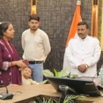 डीएम के सामने समाधान दिवस पर पहुंचे फरियादी, जिलाधिकारी ने अधिकतर समस्याओं का मौके पर ही किया समाधान,शेष प्रार्थना पत्रों पर जल्द कार्यवाही करने का भरोसा देकर किया विदा.!