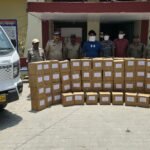 देहरादून की कुल्हाल चेकपोस्ट पर पुलिस ने चेकिंग के दौरान अवैध शराब के जखीरे के साथ दो शराब तस्करो को किया गिरफ्तार !