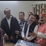 पहाड़ो की रानी मसूरी मे 144 करोड़ की योजना पर उठने लगे सवाल,पर्यटन सीजन में भी है प्यासी मसूरी, तीन दिन में हो पानी की समस्या का समाधान, मसूरी ट्रेडर्स एंड वैलफेयर ने अपनी मांग को लेकर मुख्यमंत्री और केबिनेट मंत्री को भेजा ज्ञापन, समस्या का समाधान ना होने पर आंदोलन की दीं चेतावनी.!