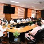 मुख्यमंत्री धामी ने उच्चस्तरीय बैठक में अधिकारियों को दिए निर्देश, चारधाम एवं हेमकुंट साहिब यात्रा पर आने वाले सभी श्रद्धालुओं की सुख-सुविधाओं का रखा जाए विशेष ध्यान