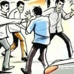 एमडीडीए कॉलोनी पानी की टंकी पर एक ही युवक ने दो बार उप्पर चढ़कर फैलाई दहशत , टंकी के उप्पर तक पहुंचकर काटा बबाल, जेई के रोकने पर पार्षद ने समर्थकों के साथ मिलकर जे ई और उसके पिता को किया लहूलुहान, पुलिस ने आरोपियों के खिलाफ मुक़दमा दर्ज़ कर जाँच की शुरू.देखिये पार्षद और उसके गुंडों की दबंगई का वीडियो !