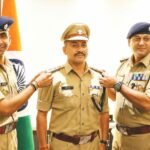 एसएसपी देहरादून ने पदोन्नत पुलिस अधिकारियों को पदोन्नति पद के अलंकरण से किया अलंकृत,उज्ज्वल भविष्य की शुभकामनाओं के साथ इसी प्रकार मेहनत, लगन व कर्तव्यनिष्ठा से कार्य करने को किया प्रेरित.!