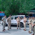 श्रावण कांवड़ यात्रा-2026 को सकुशल एवं सुव्यवस्थित सम्पन्न कराने हेतु एसएसपी पौड़ी ने संभाली तैयारियों की कमान,कांवड़ यात्रा मार्ग से मंदिर परिसर तक किया व्यापक स्थलीय निरीक्षणः सुरक्षा, भीड़ नियंत्रण, यातायात एवं जनसुविधाओं की व्यवस्थाओं को परखा, श्रद्धांलुओं की सुरक्षा और सुविधाओं के लिए अधिकारियों को दिए स्पष्ट दिशा-निर्देश।