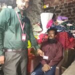 समाधान दिवस में मिला त्वरित न्याय, डीएम की संवेदनशीलता से दिव्यांग सुनील को मिली पेंशन, बैंक खाता और नई व्हीलचेयर।