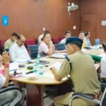 नशे के सौदागरों पर कसेगा शिकंजाः हॉटस्पॉट क्षेत्रों का जीआईएस विश्लेषण कर होगी सर्जिकल स्ट्राइक* *ड्रग्स के खिलाफ जीरो टॉलरेंसः हर युवा का भविष्य बचाना हमारी प्राथमिकता-डीएम* *सप्लाई चेन तोड़ने के निर्देश, नशा मुक्ति केंद्रों की होगी सख्त निगरानी.!
