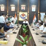 जनसमस्याओं के निस्तारण में लापरवाही कतई नहीं बर्दाश्त, जिलाधिकारी ने सेंट्रल पार्क रेजिडेंसी के पास खतरे पर दिखाया सख्त रुख , बिल्डर पर कार्रवाई करने और सुरक्षात्मक कार्य के दिये आदेश, जिलाधिकारी डॉक्टर आशीष चौहान ने सुनीं 164 शिकायतें, अधिकांश शिकायतों का मौके पर ही कराया निदान.!