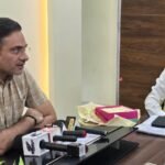 अब लावारिस गौ वंश छोड़ने वालों के खिलाफ होंगी कड़ी कार्यवाही, केबिनेट मंत्री सौरभ बहुगुणा ने दिये अधिकारियो को आदेश, गौ वंश का संरक्षण करने वालों को सरकार हर माह देगी 12 हज़ार रूपये की आर्थिक सहायता. !