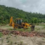 अवैध प्लॉटिंग पर चला एमडीडीए का बुलडोजर, 170 बीघा से अधिक जमीन पर बड़ी कार्रवाई, मसूरी से थानों और शिमला बाईपास तक एक्शन मोड में प्राधिकरण, नियमों का उल्लंघन करने वालों के खिलाफ कार्रवाई लगातार जारी रहेगी–बंशीधर तिवारी
