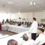 मुख्यमंत्री ने बनबसा में प्रबुद्धजनों से किया संवाद, योजनाओं पर की चर्चा