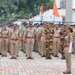 80 वें स्वतंत्रता दिवस के अवसर पर एसएसपी देहरादून द्वारा पुलिस लाइन देहरादून में किया ध्वजारोहण,स्वतंत्रता के लिए अपने प्राणों का बलिदान देने वाले अमर शहीदों को याद कर किया नमन,पूर्ण कर्तव्यनिष्ठा के साथ देश सेवा तथा अपने कर्तव्यों का पालन करने के लिए उपस्थित पुलिस कर्मियों को किया प्रेरित,पुलिस महानिदेशक प्रशस्ति डिस्क प्राप्त करने वाले अधिकारियों को प्रशस्ति डिस्क प्रदान कर किया सम्मानित.!