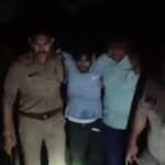 बसंत विहार कॉलोनी मे बृद्धा के गले से चैन छीनने वाले शातिर बदमाश को मुठभेड़ के बाद किया गिरफ्तार,पुलिस पर चेकिंग के दौरान रोकने पर भाग गया था टी स्टेट की तरफ, पुलिस ने किया पीछा तों झोंक दिया था पुलिस पार्टी पर फायर,