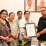 कैबिनेट मंत्री गणेश जोशी ने शूटिंग में गोल्ड मेडल जीतने वाली अनुष्का ओटानी को किया सम्मानित.!