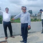 आढ़त बाजार के विकास कार्यों का विधायक विनोद चमोली और एमडीडीए उपाध्यक्ष बंशीधर तिवारी ने किया स्थलीय निरीक्षण,नवीन आढ़त बाजार का निर्माण कार्य लगभग हुआ पूरा ,विस्थापित होने वाले व्यापारियों को जल्द मिलेगा लाभ,आढ़त बाजार के विकास कार्यों व प्लॉटों की आवंटन प्रक्रिया को सितंबर माह तक हर हाल पूरा करने के निर्देश.!