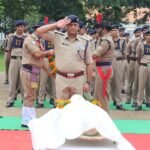 देहरादून पुलिस परिवार को लगा बड़ा झटका, मुख्य आरक्षी बालम सिंह राणा का ह्रदय घात से हुआ निधन, एसएसपी देहरादून ने अधीनस्थ अधिकारीयो और कर्मचारियों संग बालम सिंह को राजकीय सम्मान के साथ दीं अंतिम विदाई !