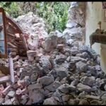 मसूरी मे मौत बनकर टूटा पहाड़: एसडीएम कर्मचारी आवास परिसर में घुसा विशाल बोल्डर, कर्मचारी बोले- अब यहां नहीं रहेंगे.!