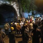बड़ी खबर : उत्तराखंड में पुनः टनल हादसा, टनल में मलबा-पानी भरने से मचा हड़कंप, कुल 22 व्यक्तियों के फंसने की सूचना, 16 लोगों का किया गया रेस्क्यू , मुख्यमंत्री ने राहत एवं बचाव कार्य के दिए निर्देश