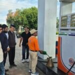 जिला पूर्ति अधिकारी ने देहरादून के पेट्रोल पंपों का किया औचक निरीक्षण,पेट्रोल पम्पो के स्टॉक, माप एवं गुणवत्ता मानकों की गहनता से हुई जांच,भूमिगत टैंकों का स्टॉक रजिस्टर से मिलान सही, सभी नोजलों की माप निर्धारित मानकों के पाई गई अनुरूप पाई,उपभोक्ताओं को निर्धारित मात्रा एवं मानक गुणवत्ता का पेट्रोल-डीजल उपलब्ध कराना प्रशासन की प्राथमिकताः जिला पूर्ति अधिकारी.!