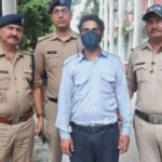 देहरादून की रायपुर पुलिस ने कुछ घंटो मे ही कर दिया ब्लाइंड मर्डर का खुलासा, पुलिस की चुस्ती के चलते 12 घंटे भी नहीं ले पाए चैन की सांस, तनख्वाह के विवाद के चलते आरोपी ने कर दीं थी महिला की हत्या, पुलिस ने हत्या के आरोप मे घर के नौकर को गिरफ्तार कर भेजा जेल.!