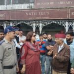 मसूरी में परिवहन विभाग ने चलाया सघन चेकिंग अभियान, अभियान के दौरान करीब 70 वाहनों के किये चालान,अनधिकृत रेंटल बाइक संचालन व अवैध पार्किंग पर कार्रवाई, 11 वाहन किये निरुद्ध दो नाबालिगों के वाहन चलाने के दो मामलो मे दोनों वाहन किये सीज़.!
